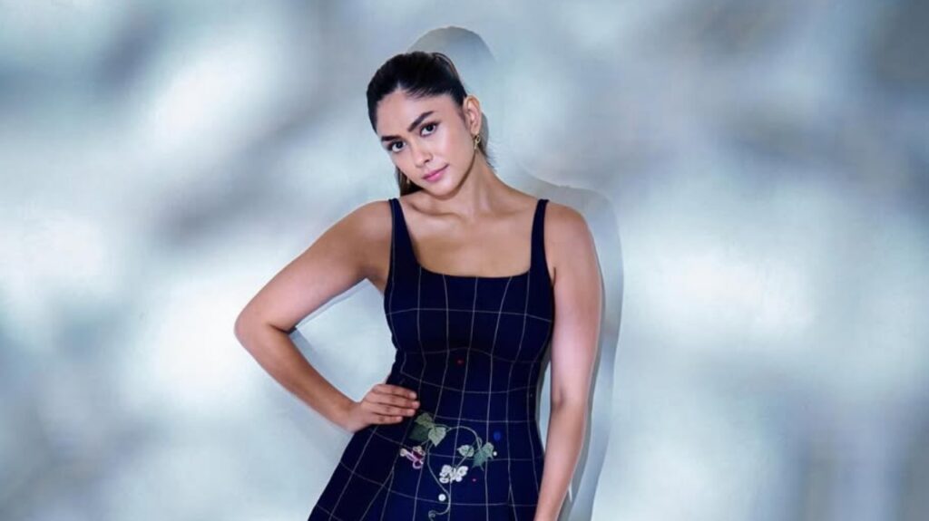 Mrunal Thakur reveals her boyfriend was insecure during ‘Super 30’ and ‘Jersey’