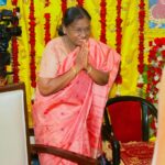 President Droupadi Murmu Visits Vrindavan, Meets Sant Premanand Maharaj