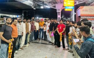 After Assam Campaign, Abdul Mugni Khan Felicitated by Congress Workers in Hindaun Oplus_16908288