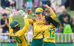 SA Women Beat India by 8 Wickets in One-Sided 2nd T20I Encounter Oplus_16908288